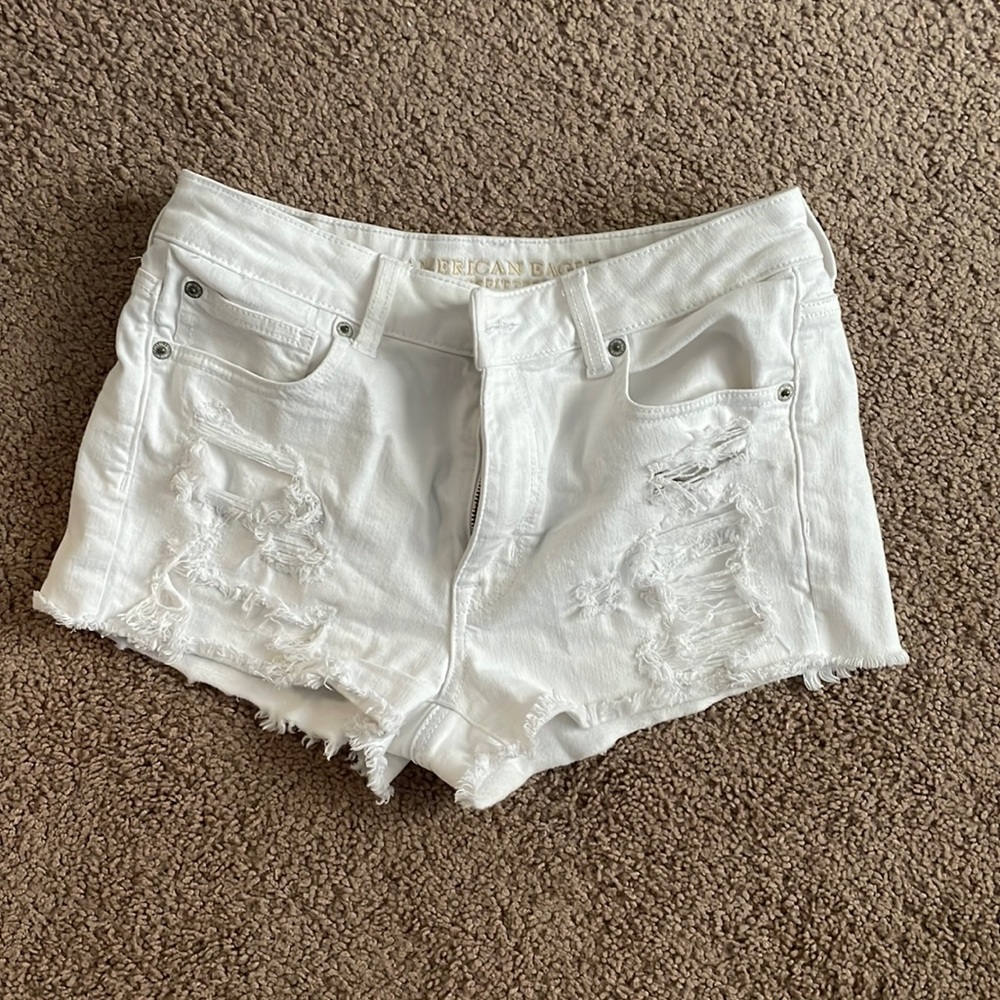 White American Eagle ripped jean shorts size 8